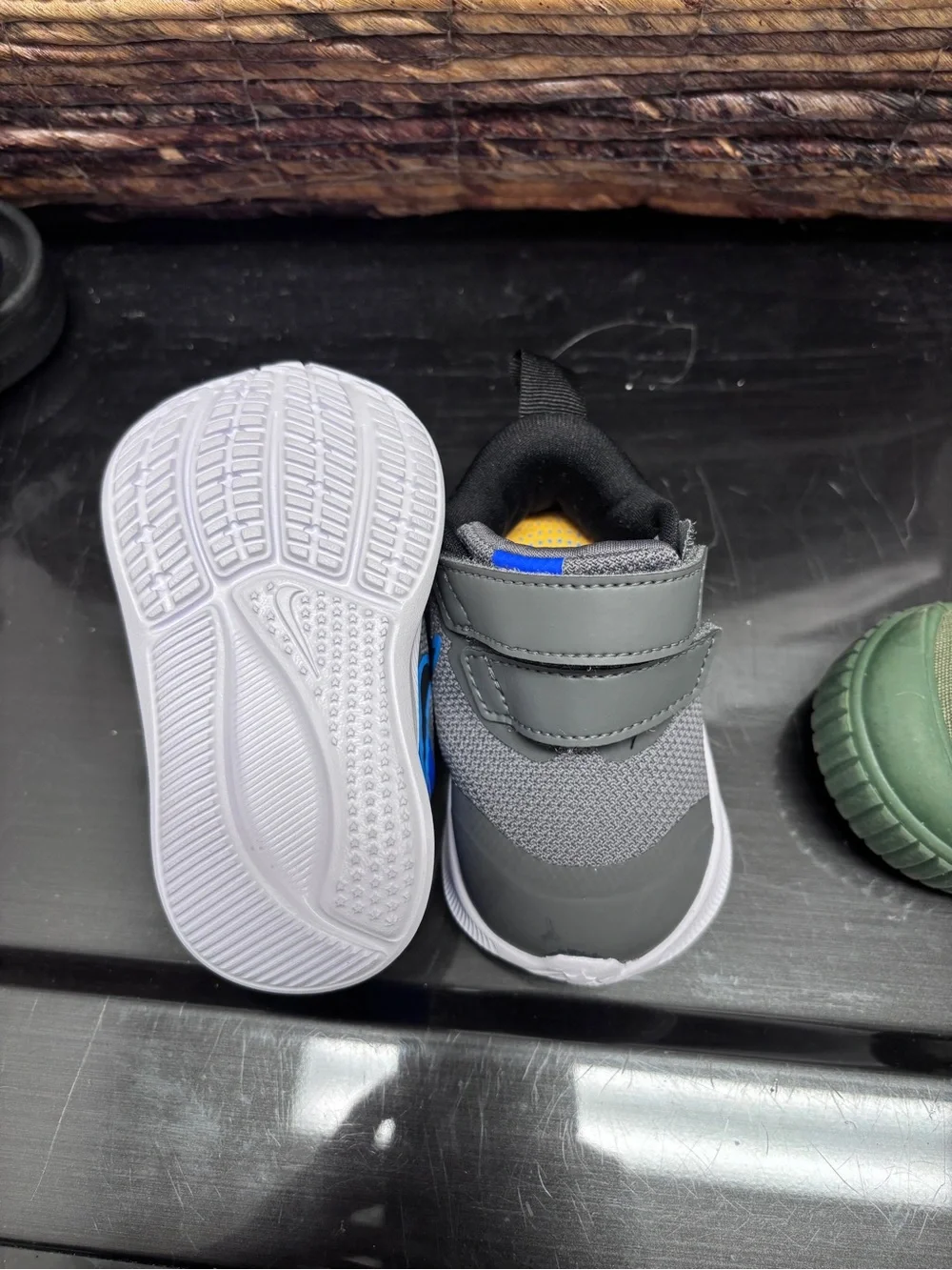 Nike Toddler Sneakers Size 2 NWOT‎